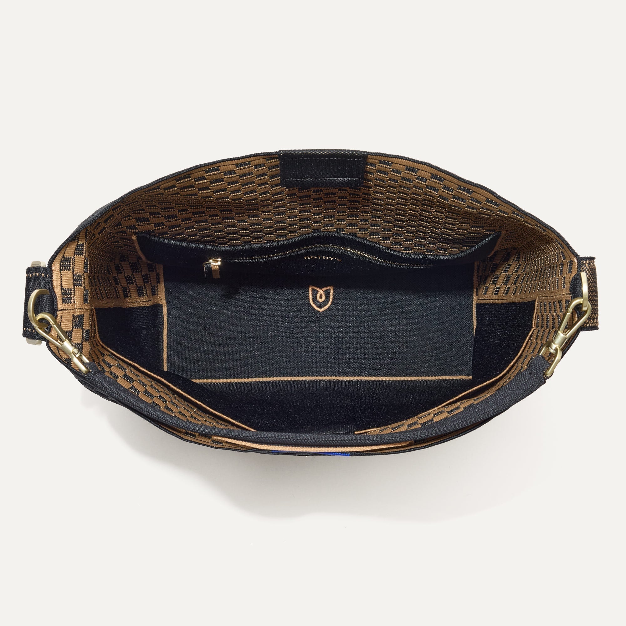 039_BucketBag_NightSong_Overhead_0309.jpg
