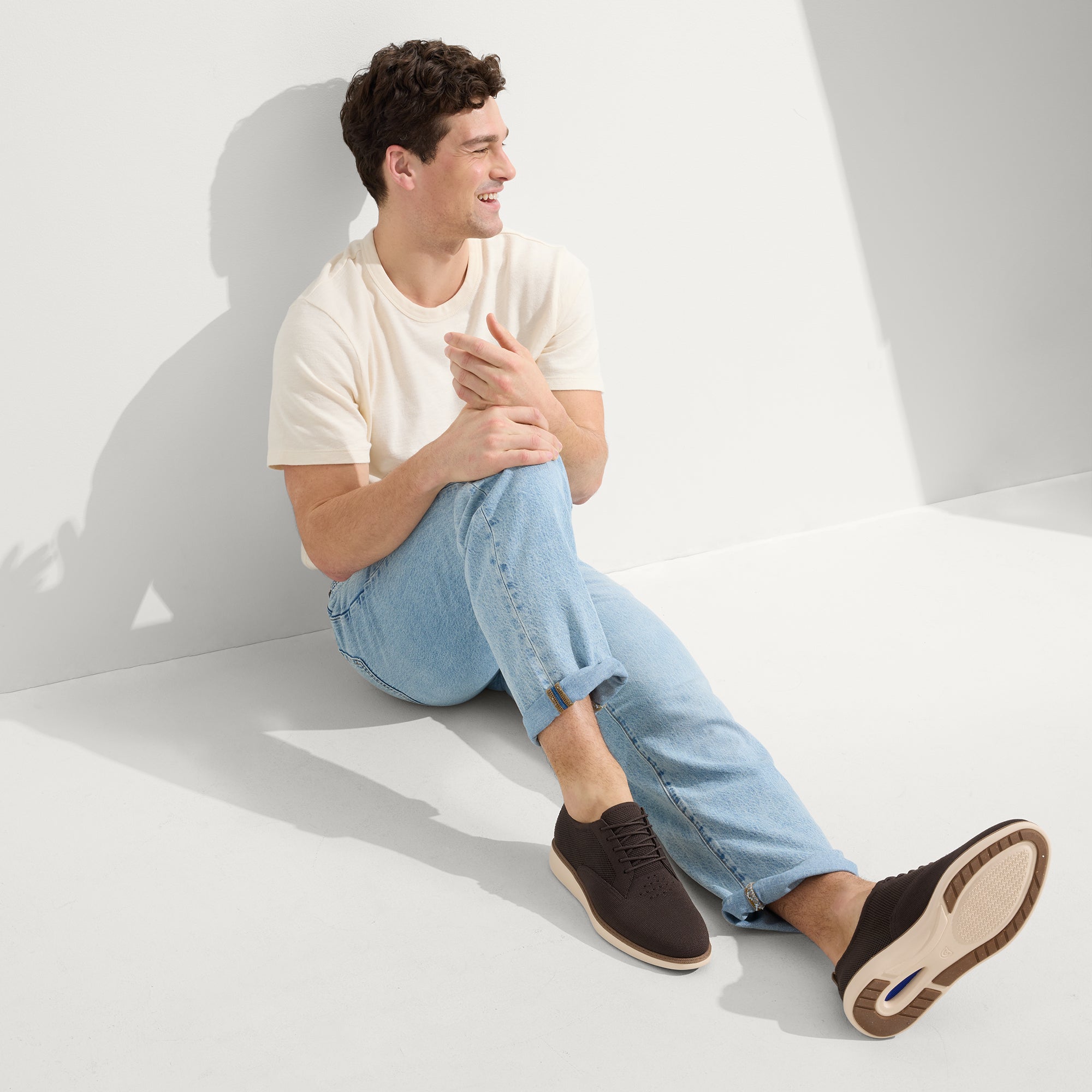 204_Oxford_DeepBrown_OnFigure_0888.jpg