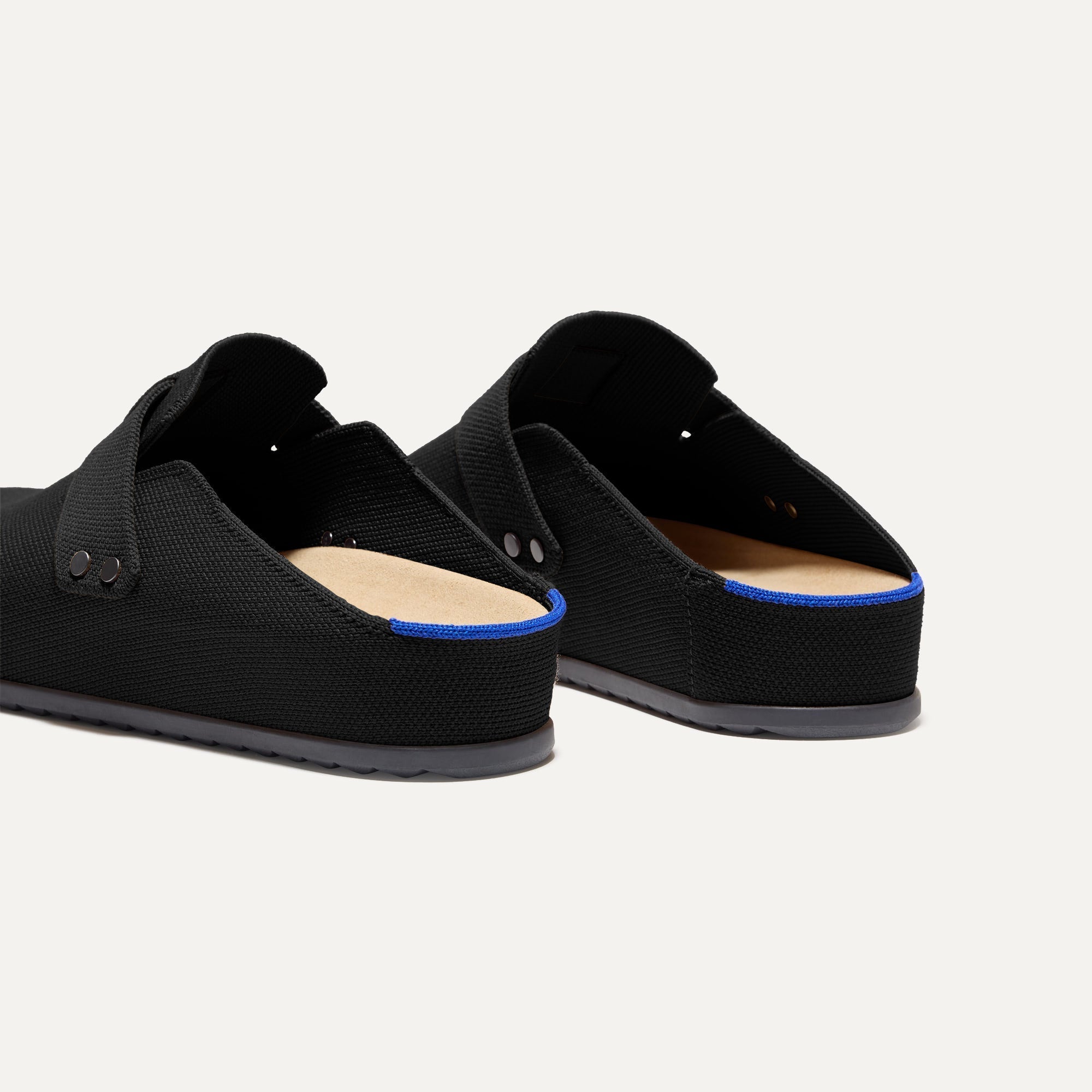 247_Men_sClog_SoftBlack_Heel_4568.jpg