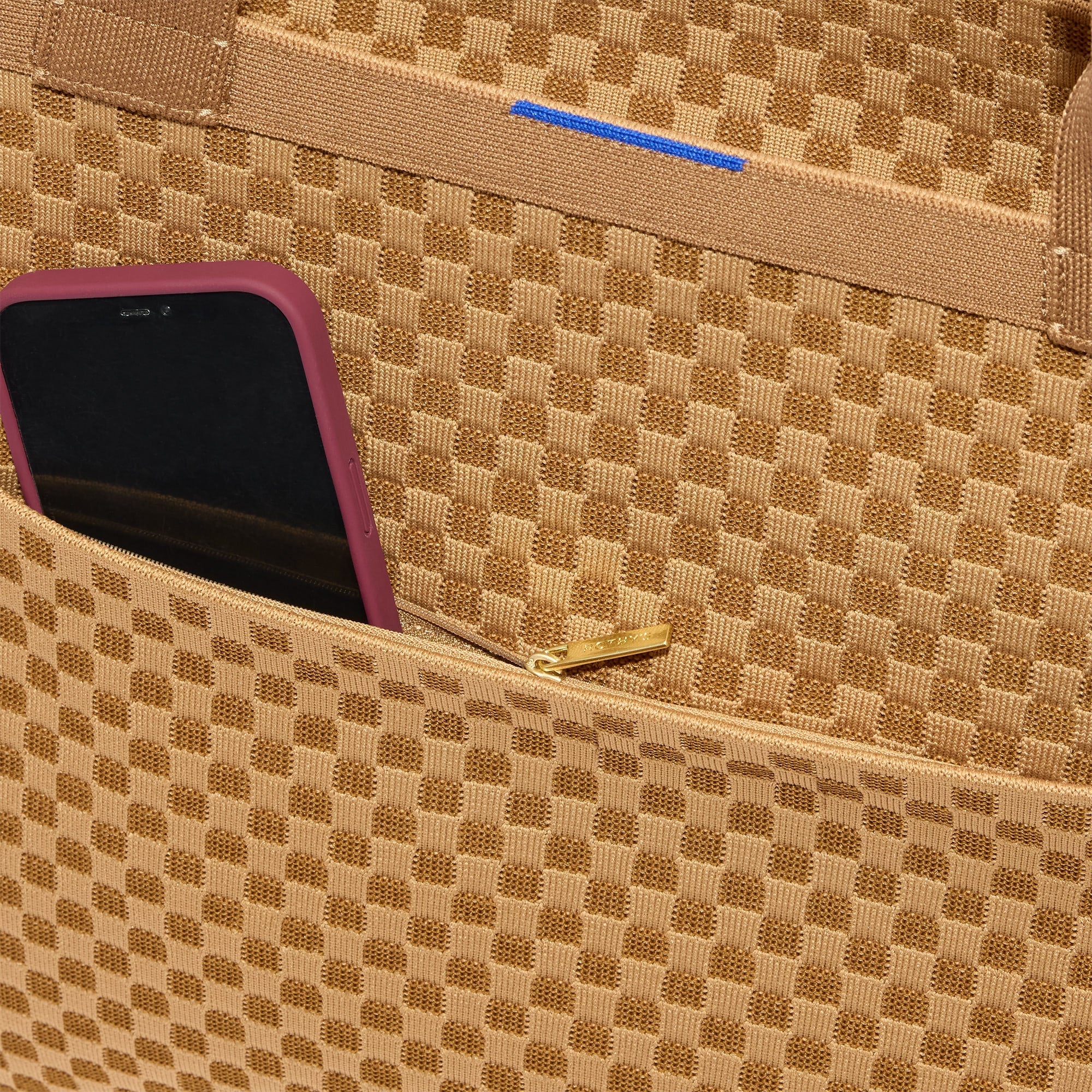 277_ZipAroundTote_Hazelnut_ZipPocketDetail_9880.jpg
