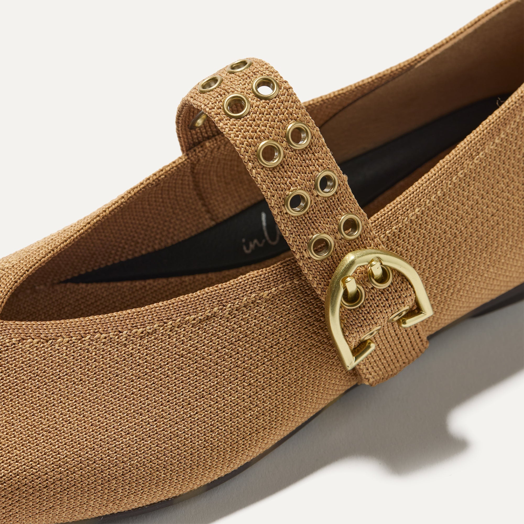 299_MaxBuckleMaryJane_JavaChip_Toedetail_Macro_0009.jpg