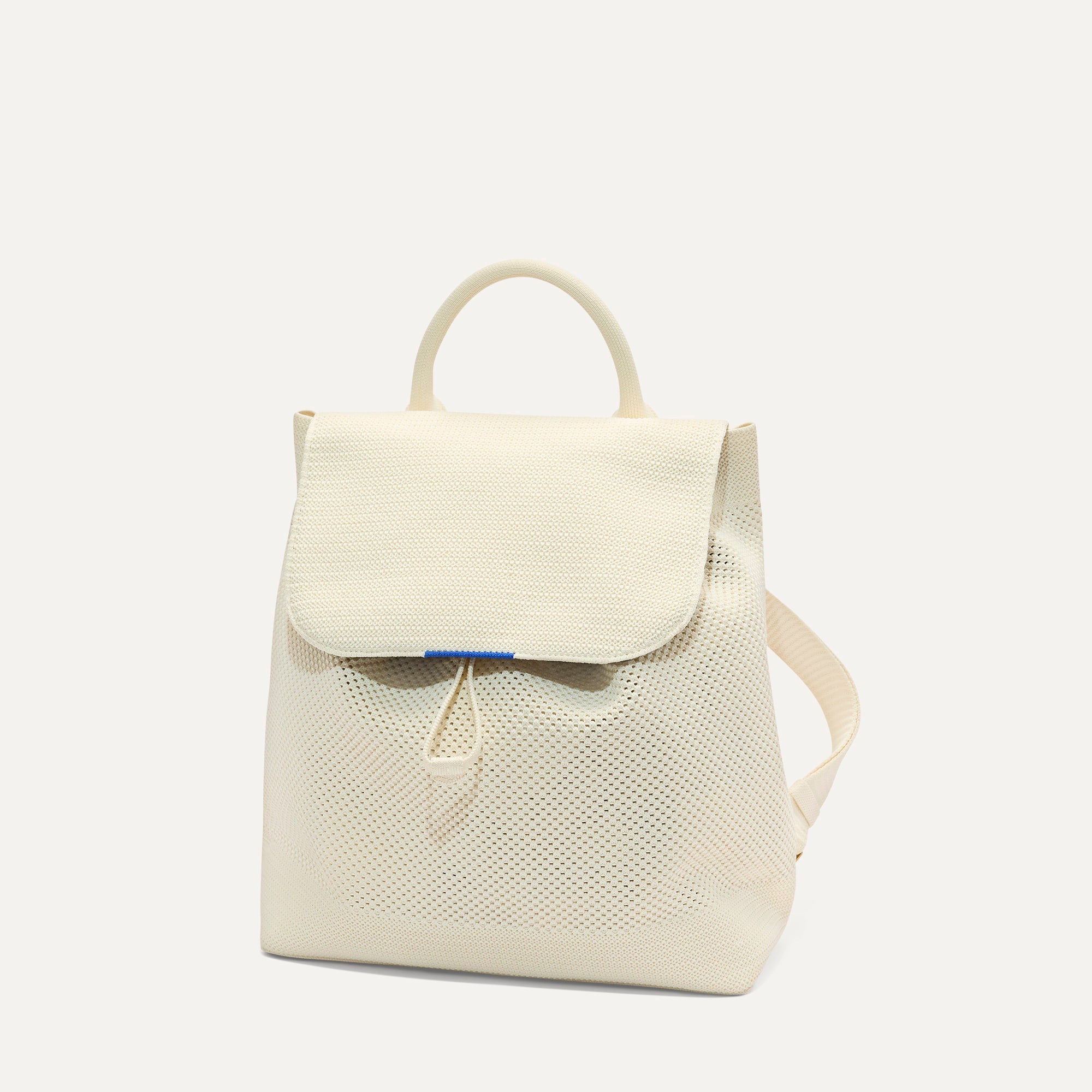 301_CinchBackpack_CoconutCrochet_Front_6578_shop_6636a7fc-7b36-4a4d-87bd-a9b4db6a82fc.jpg