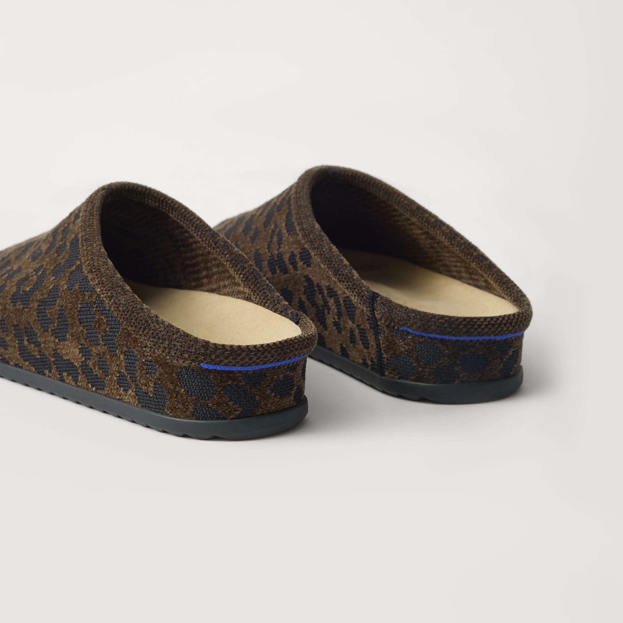 406_ReVelvetCasualClog_ReVelvetCheetah_Heel_6556.jpg