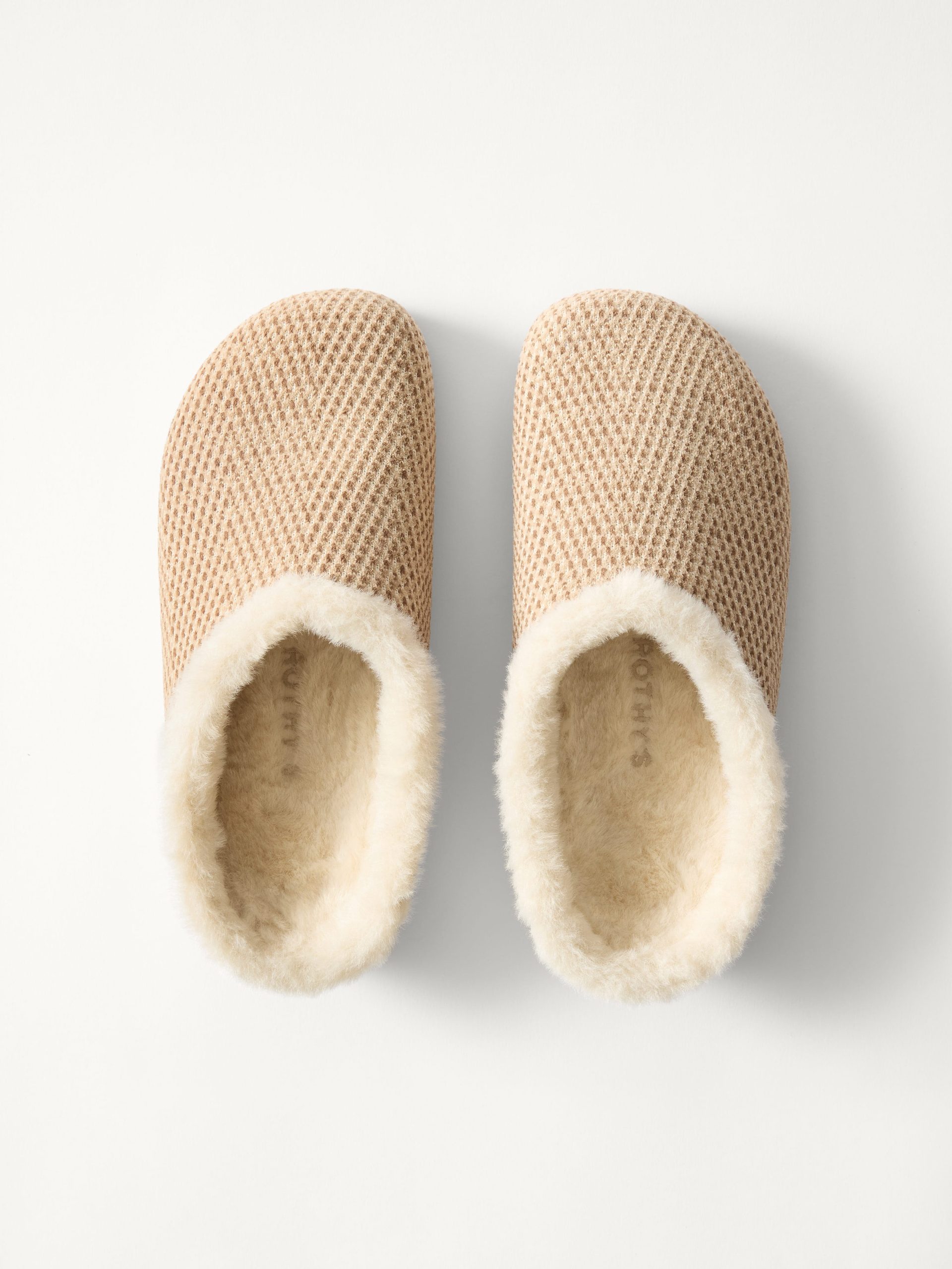 407_ReVelvetApresClog_ReVelvetCreamHerringbone_PrimaryOverhead_2222_shop.jpg