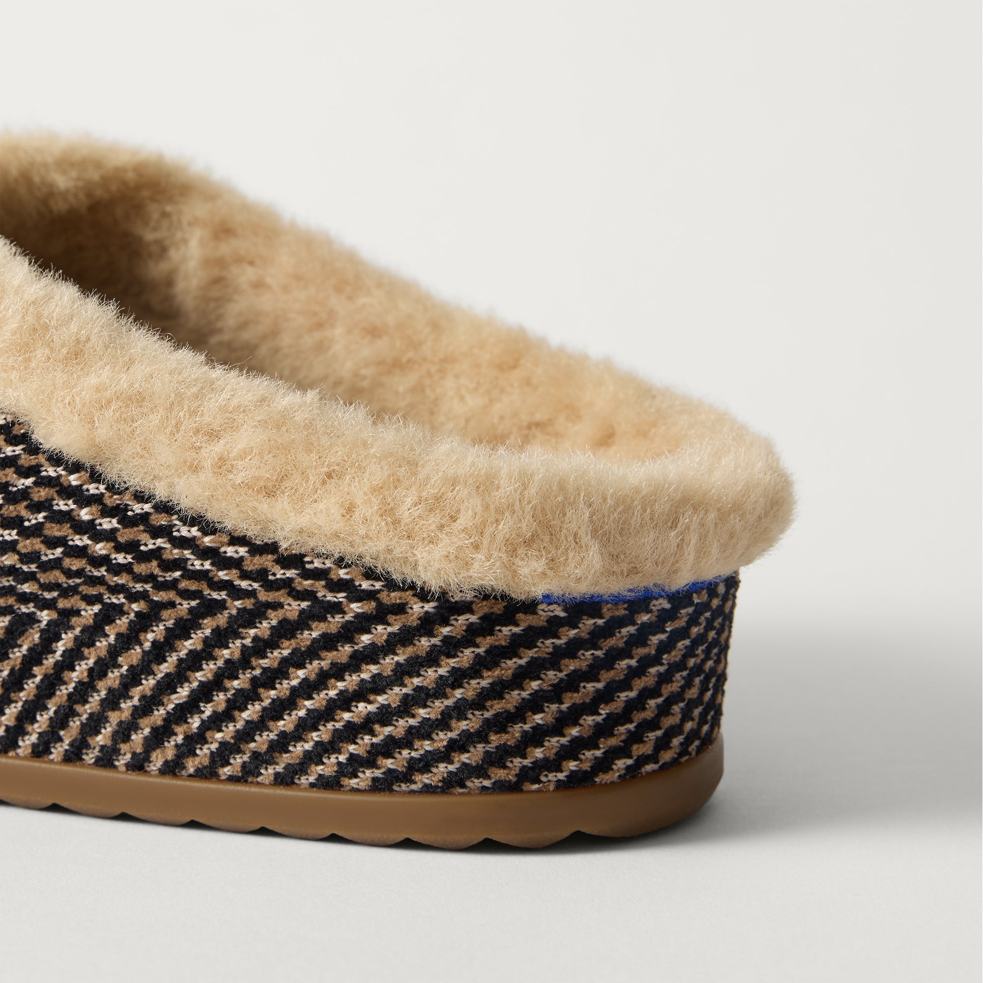 407_ReVelvetApresClog_ReVelvetSlateHerringbone_Heel_4545.jpg