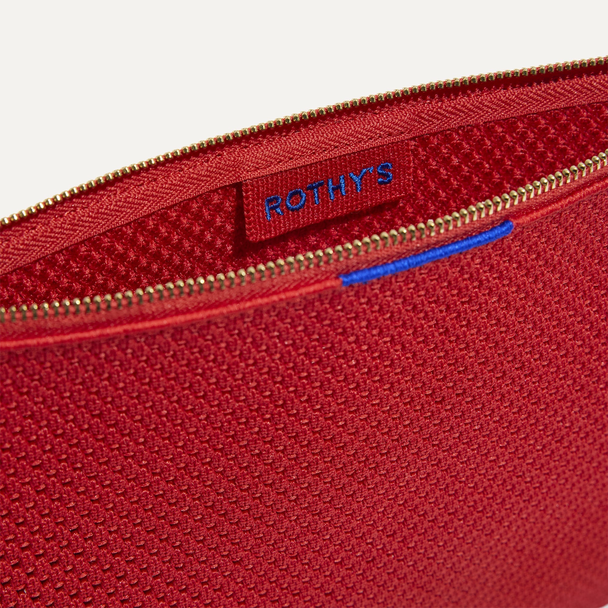 422_Convertible_Clutch_Scarlet_Open-Knit_Inside_5544.jpg