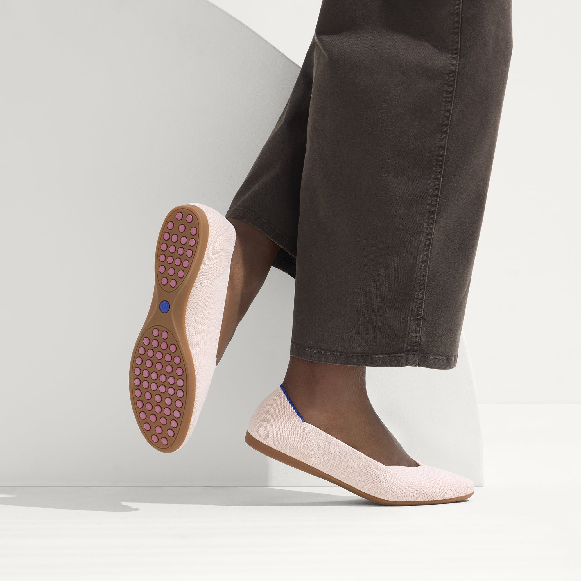 441_TheDailyFlat_BubblyPink_OnFigure_1451.jpg