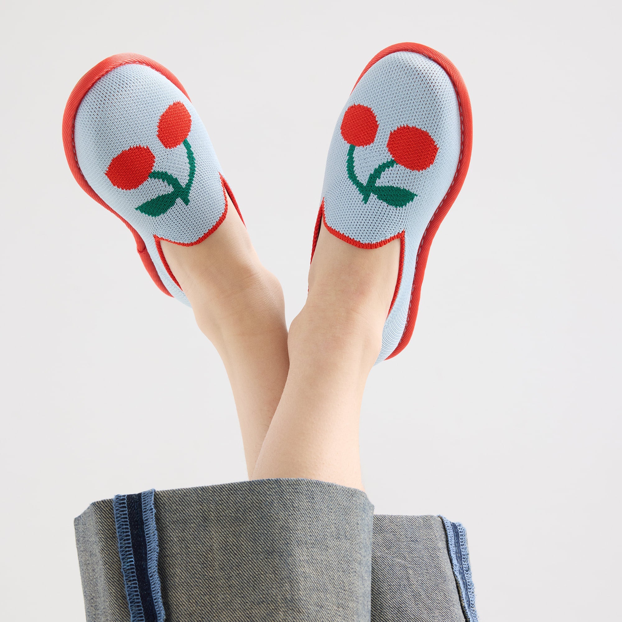 485_Mini_Loafer_Cherry_Blue_On_Figure_v0568_pdp.jpg