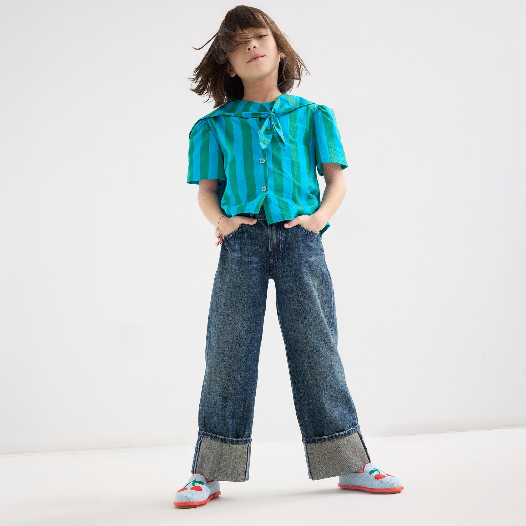 485_Mini_Loafer_Cherry_Blue_On_Figure_v0609_pdp.jpg