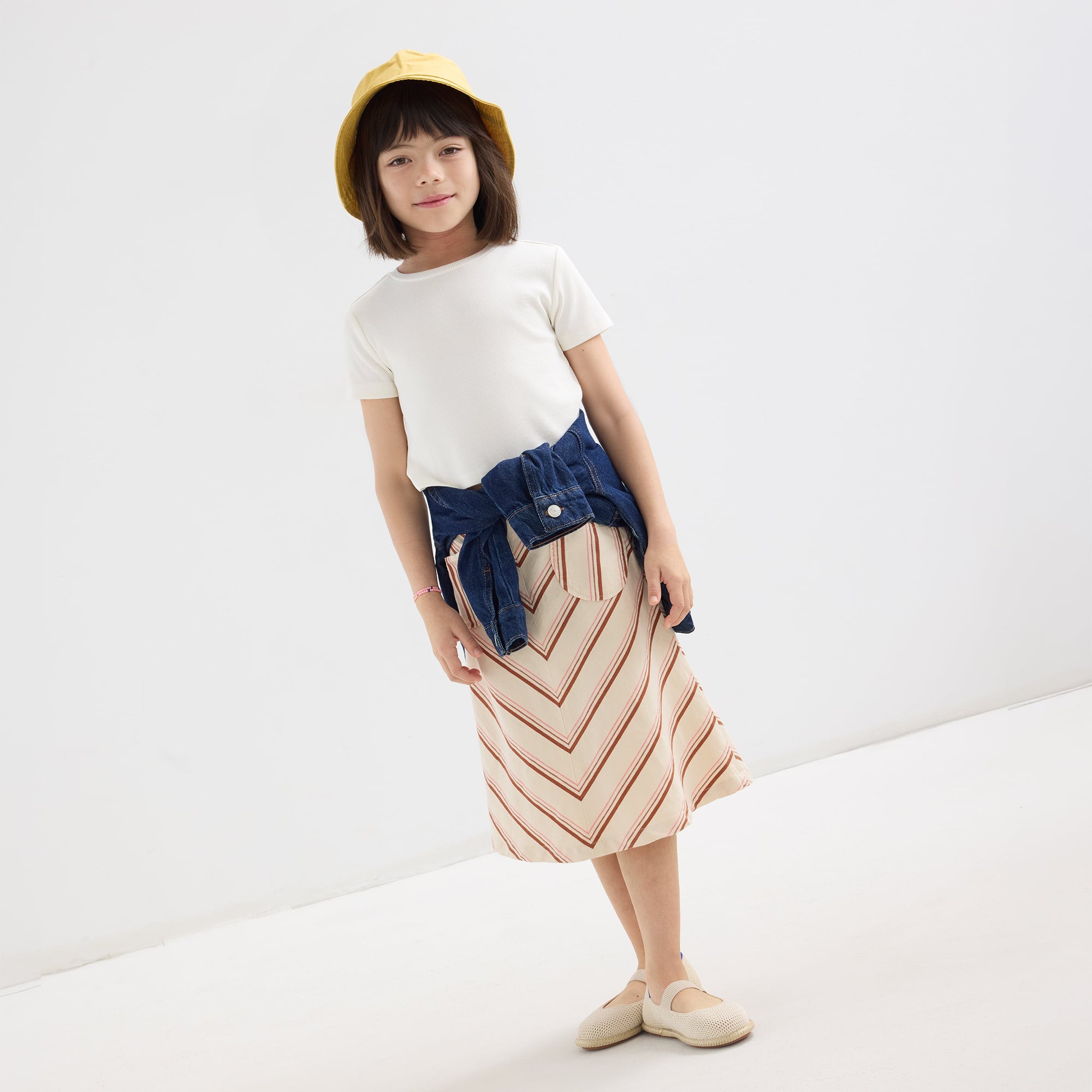 486_Mini_Mary_Jane_Opal_Raffia-Knit_On_Figure_v0069_pdp.jpg